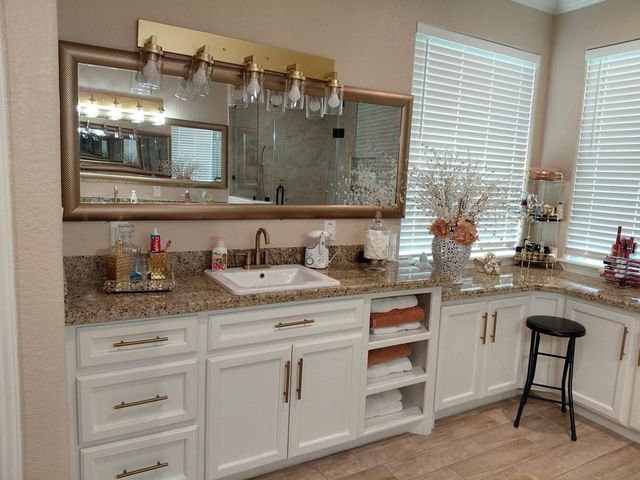 309 Hickman Lane, Angleton, TX 77515