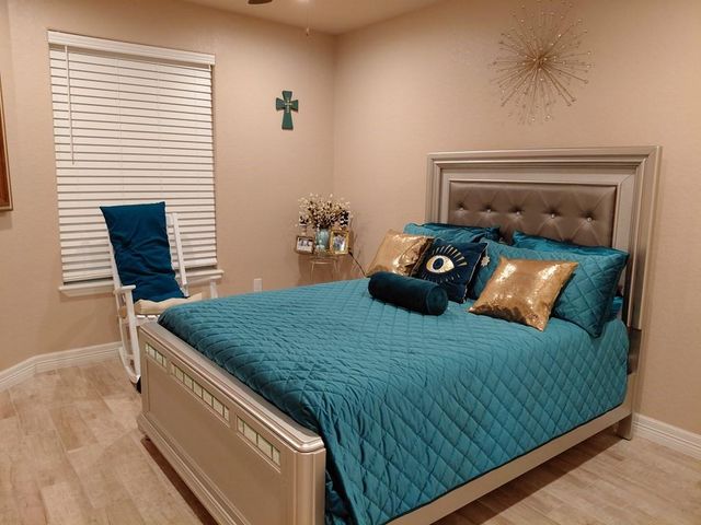 309 Hickman Lane, Angleton, TX 77515