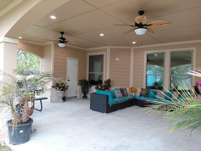 309 Hickman Lane, Angleton, TX 77515