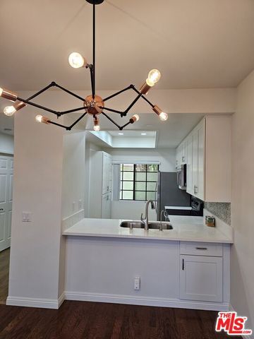 941 W Carson Street 103, Torrance, CA 90502