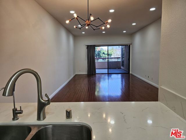 941 W Carson Street 103, Torrance, CA 90502