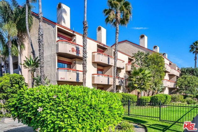 941 W Carson Street 103, Torrance, CA 90502