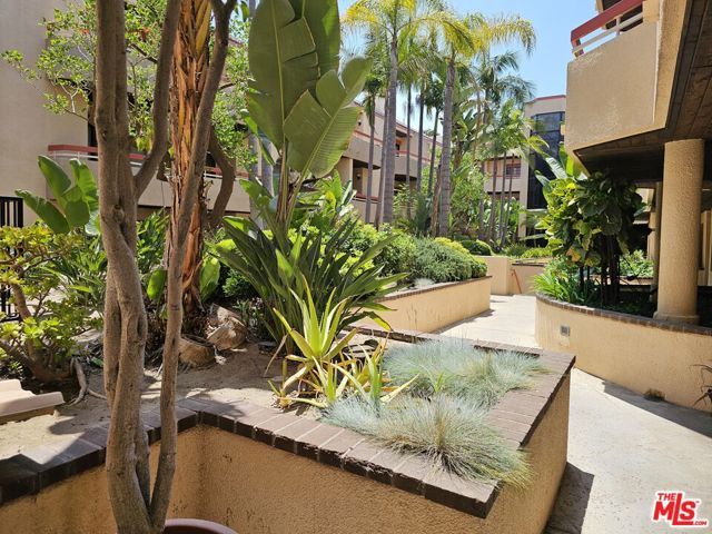 941 W Carson Street 103, Torrance, CA 90502
