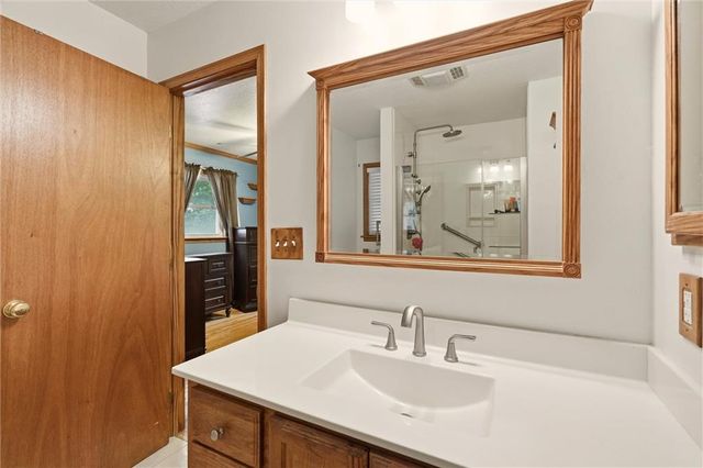 303 SW Marion Lane, Lee's Summit, MO 64081
