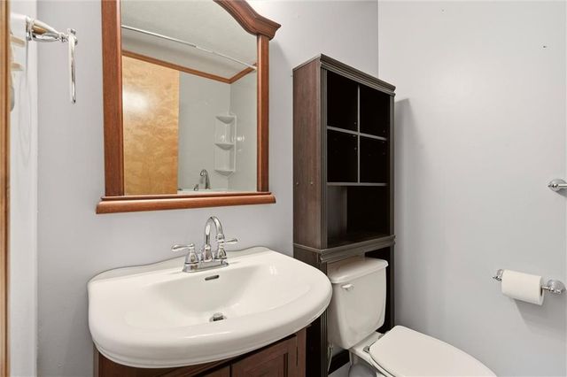 303 SW Marion Lane, Lee's Summit, MO 64081
