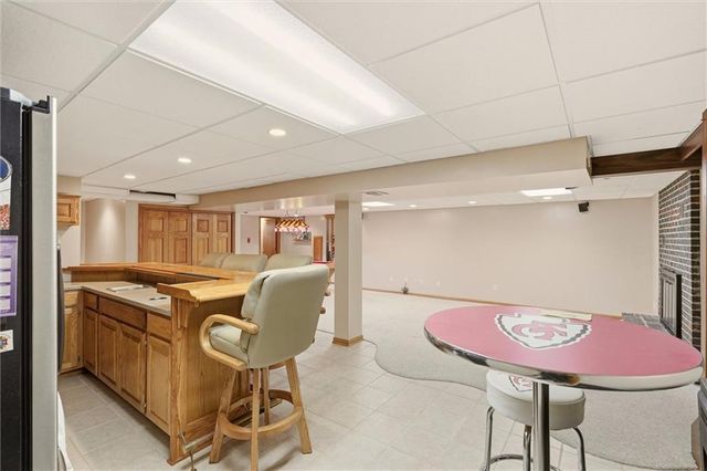 303 SW Marion Lane, Lee's Summit, MO 64081