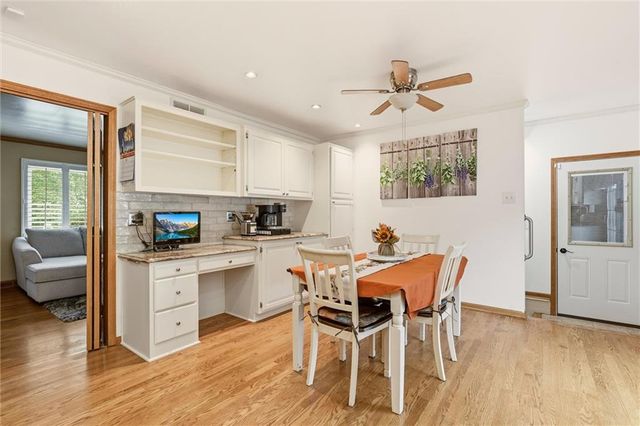 303 SW Marion Lane, Lee's Summit, MO 64081