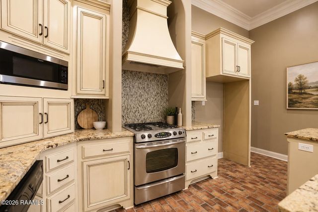 304 Kelsea Drive, Broussard, LA 70518