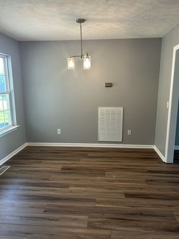 4010 Fleetwood Dr, Westmoreland, TN 37186