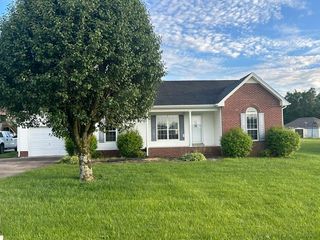 4010 Fleetwood Dr, Westmoreland, TN 37186