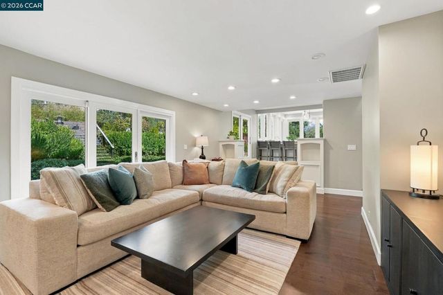 180 High Eagle Rd, Alamo, CA 94507