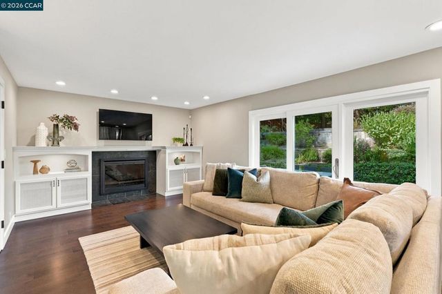 180 High Eagle Rd, Alamo, CA 94507