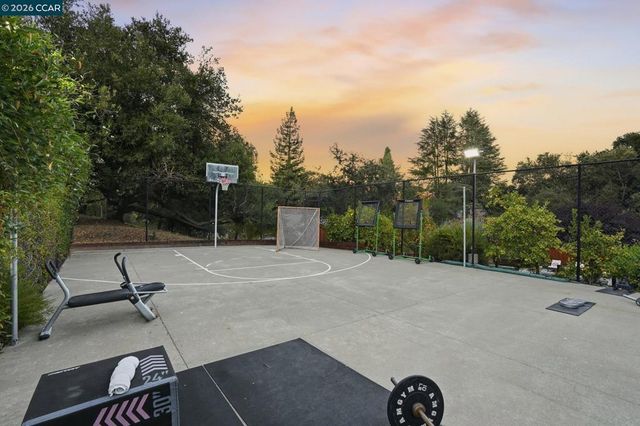 180 High Eagle Rd, Alamo, CA 94507