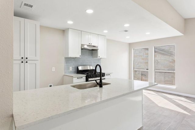 9604 Crown Ridge DR, Austin, TX 78753