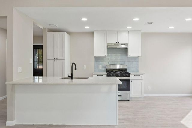 9604 Crown Ridge DR, Austin, TX 78753