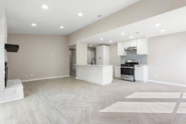 9604 Crown Ridge DR, Austin, TX 78753
