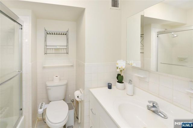 125 Prospect Avenue 10C, Hackensack, NJ 07601