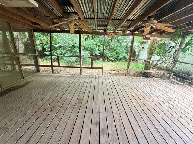 2110 Flynn Drive, Pasadena, TX 77502