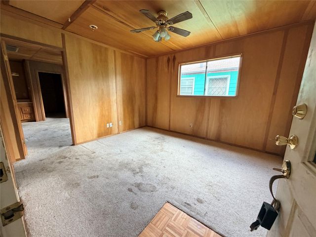 2110 Flynn Drive, Pasadena, TX 77502
