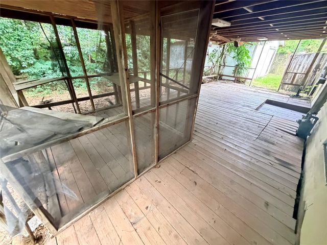 2110 Flynn Drive, Pasadena, TX 77502