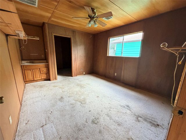 2110 Flynn Drive, Pasadena, TX 77502