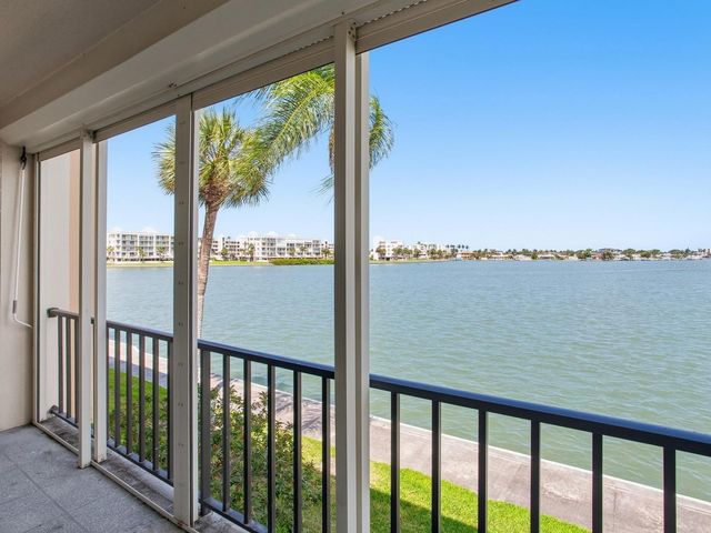 7920 SUN ISLAND DRIVE S 202, South Pasadena, FL 33707