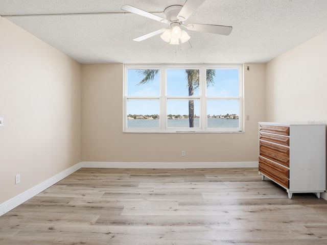 7920 SUN ISLAND DRIVE S 202, South Pasadena, FL 33707