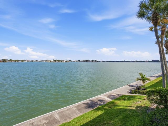 7920 SUN ISLAND DRIVE S 202, South Pasadena, FL 33707