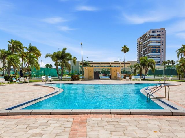 7920 SUN ISLAND DRIVE S 202, South Pasadena, FL 33707