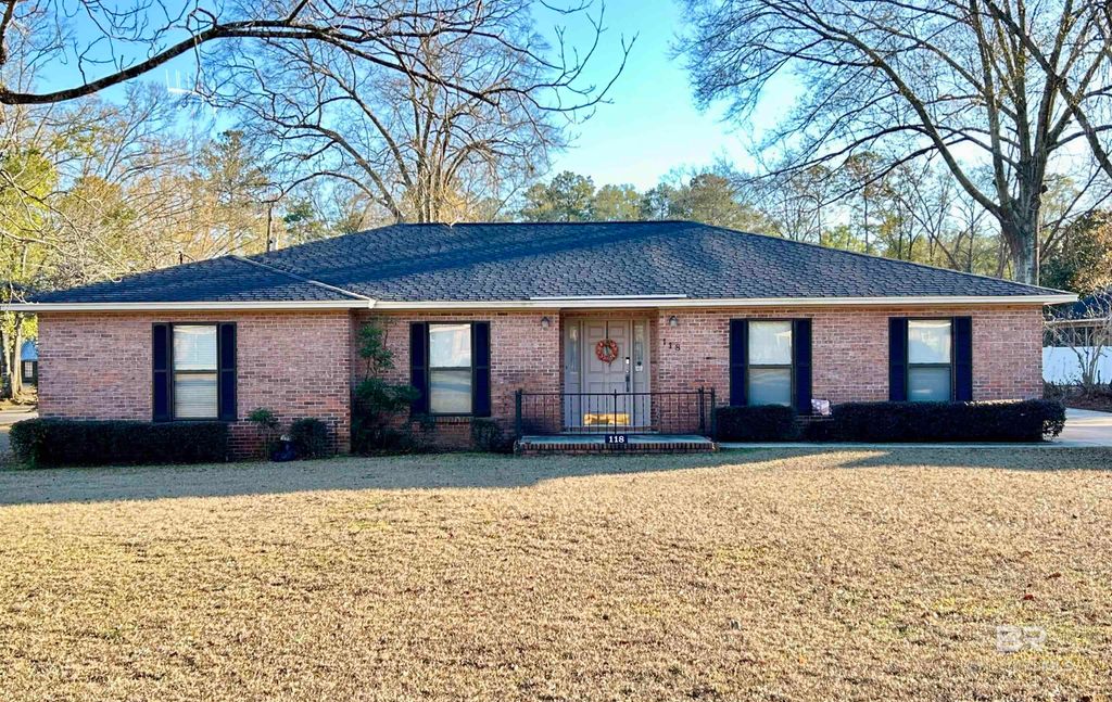 118 Woodmere Drive, Brewton, AL 36426