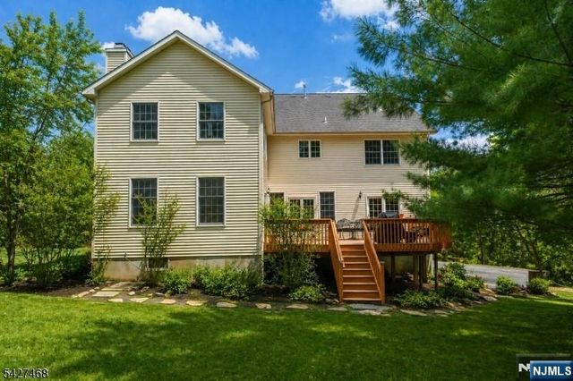 20 Sleepy Hollow Road, Denville Township, NJ 07834