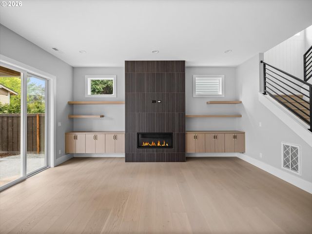 3664 Nw LANA Pl, Portland, OR 97229