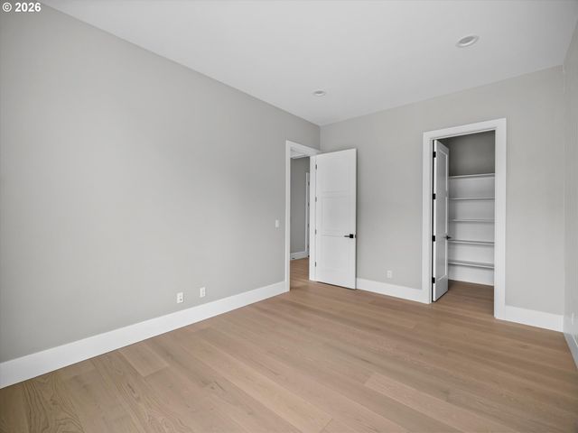 3664 Nw LANA Pl, Portland, OR 97229