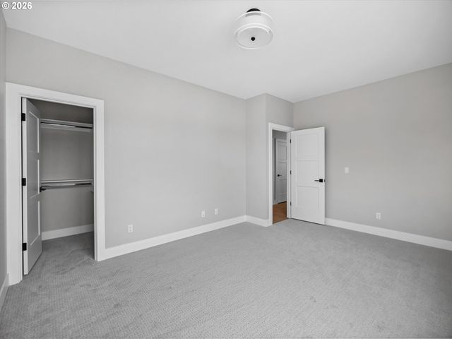 3664 Nw LANA Pl, Portland, OR 97229
