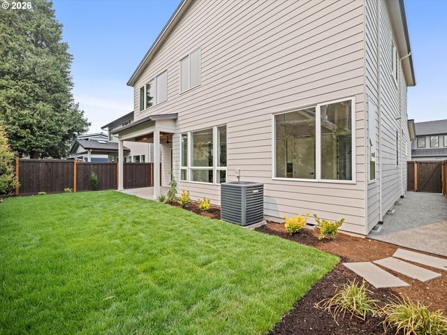 3664 Nw LANA Pl, Portland, OR 97229