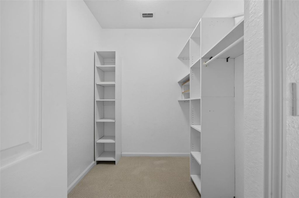 Image 18 of property listing at 4407 ETHAN LANE 29-101, Orlando, FL 32814