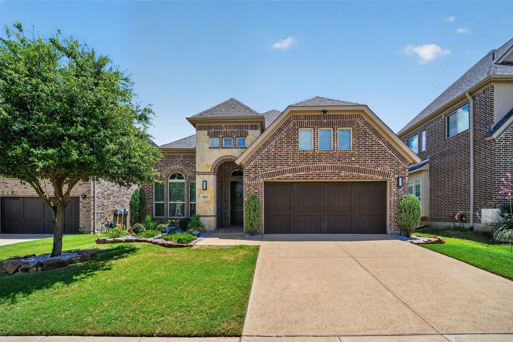 9005 Washington Lane, Argyle, TX 76226