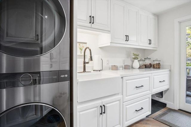 734 Avocado Ct, Del Mar, CA 92014