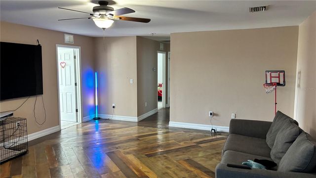 4866 68TH STREET CIRCLE E, Bradenton, FL 34203