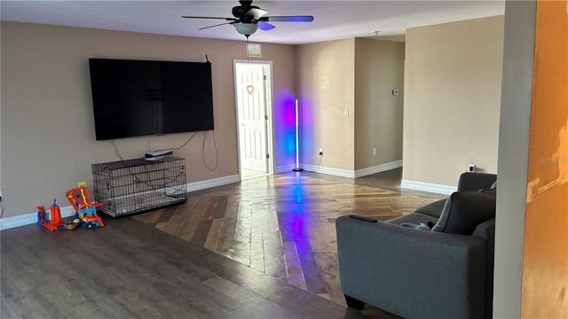 4866 68TH STREET CIRCLE E, Bradenton, FL 34203
