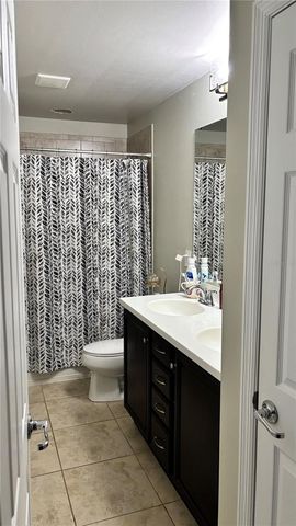 4866 68TH STREET CIRCLE E, Bradenton, FL 34203