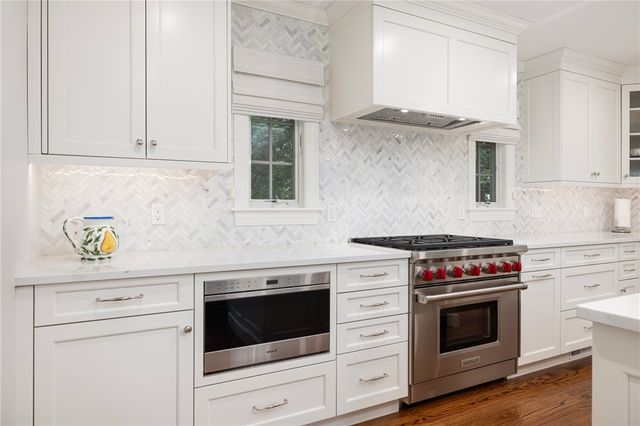 10 Linden Gate Lane, Newport, RI 02840