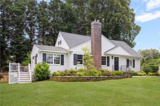 10 Linden Gate Lane, Newport, RI 02840