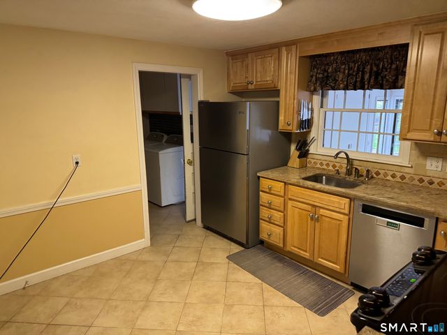 18 Lawler Road, West Hartford, CT 06117