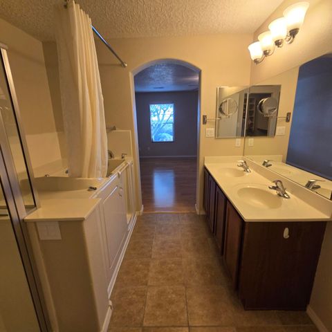 6912 Vista Del Sol Drive NW, Albuquerque, NM 87120