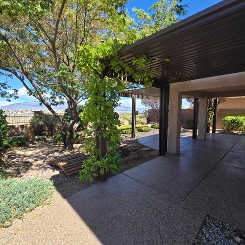 6912 Vista Del Sol Drive NW, Albuquerque, NM 87120