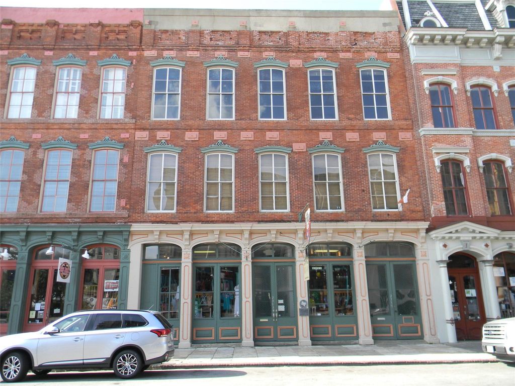 2315 Strand 2A, Galveston, TX 77550