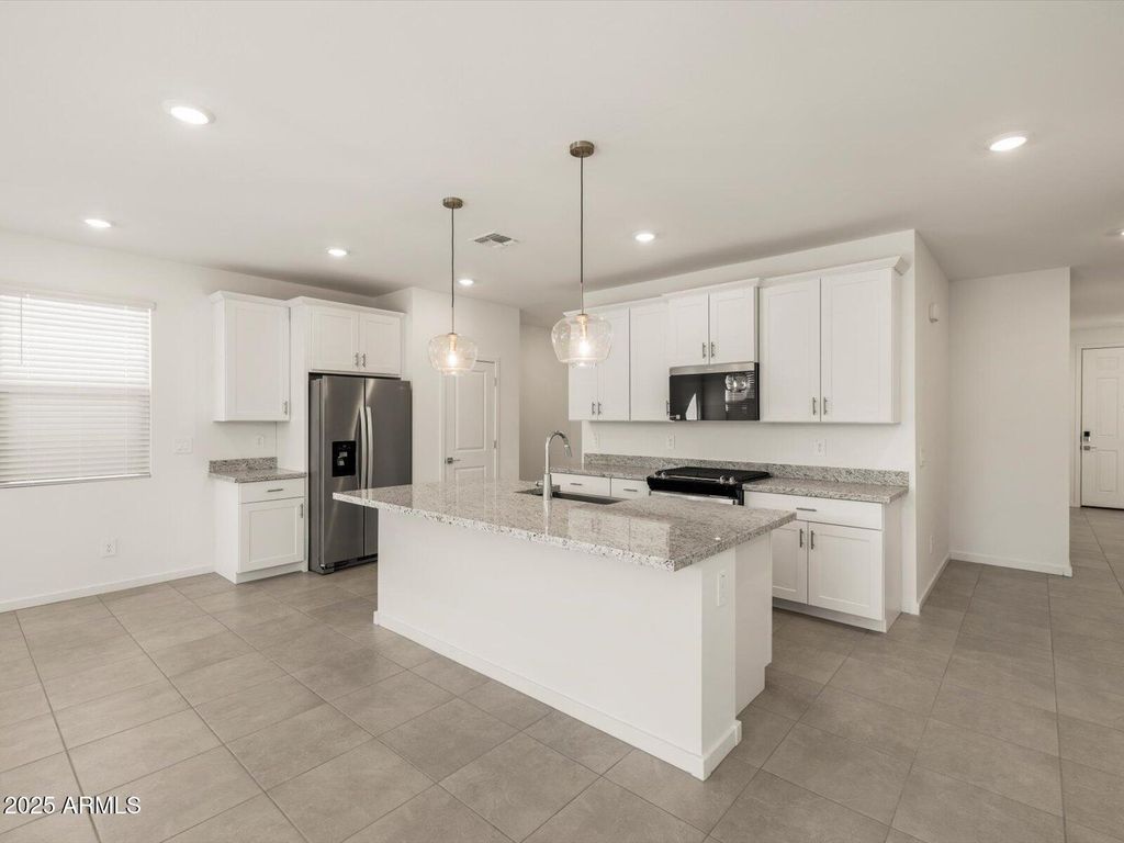 17638 W WOODLANDS Avenue, Goodyear, AZ 85338