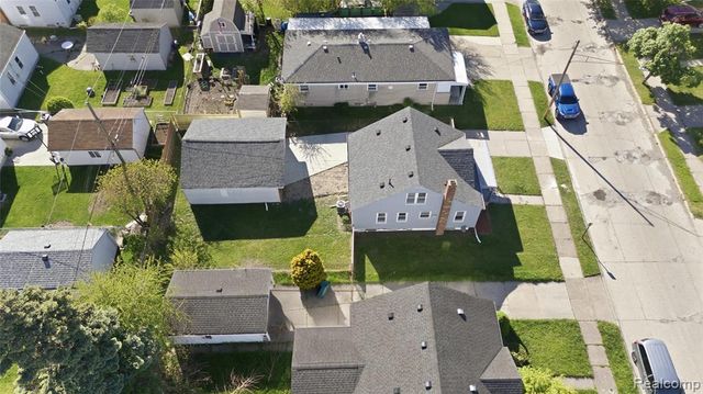 1059 Farnham Avenue, Lincoln Park, MI 48146