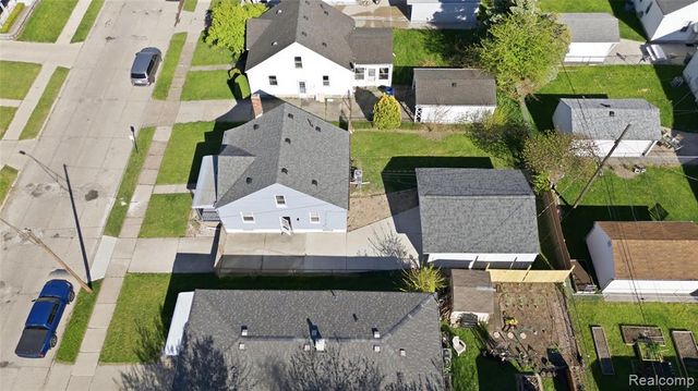 1059 Farnham Avenue, Lincoln Park, MI 48146